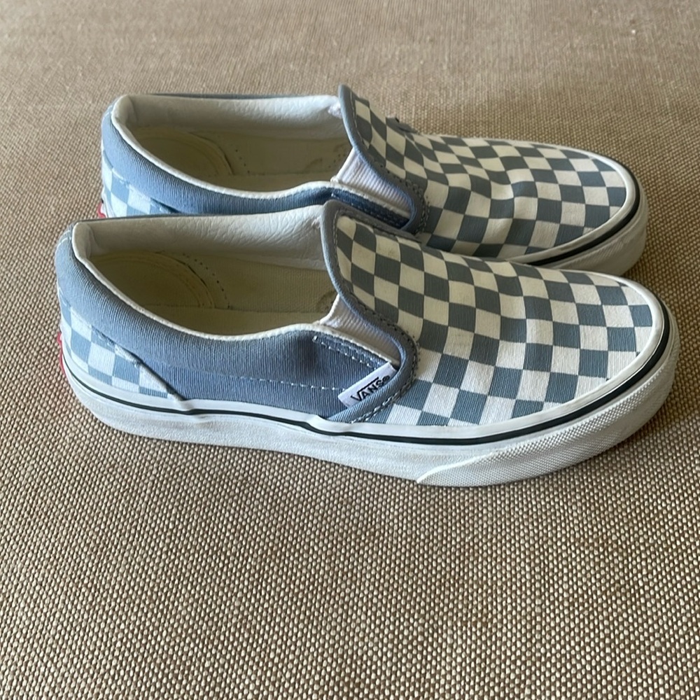 Vans Classic Gray Checkerboard Skip On Skateboard Sneakers- Size 2 - Picture 3 of 6